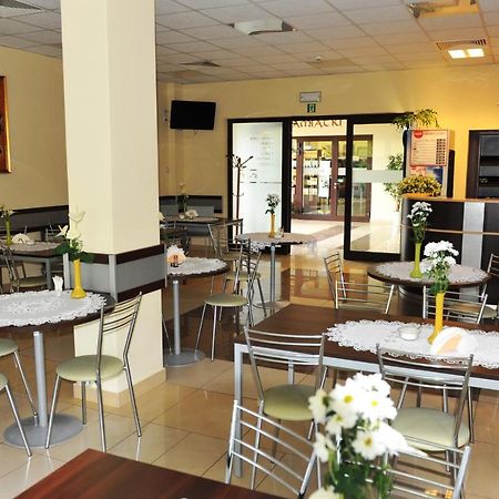 Centrum Ostra Brama Im. Jana Pawla II Skarżysko-Kamienna Exterior foto
